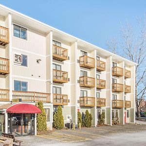 Days Inn By Wyndham Colchester Burlington